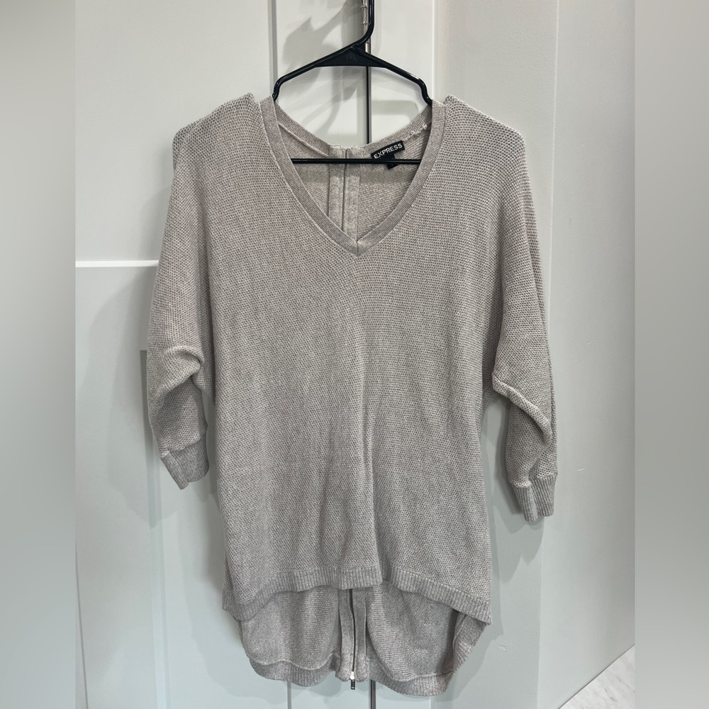 Express 3/4 Sleeve Top